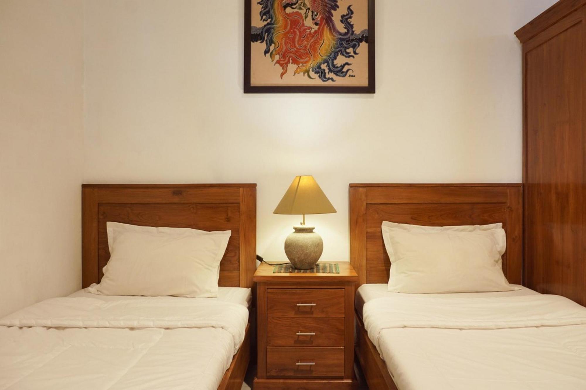 Reddoorz At Griya Cemara Homestay Yogyakarta Kalasan Exterior foto
