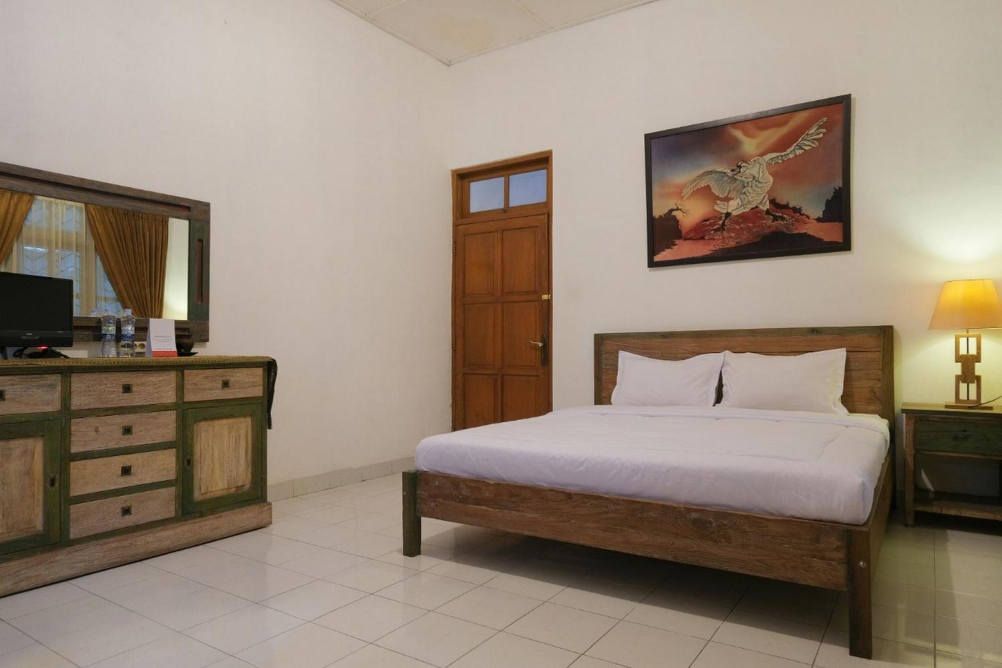Reddoorz At Griya Cemara Homestay Yogyakarta Kalasan Exterior foto